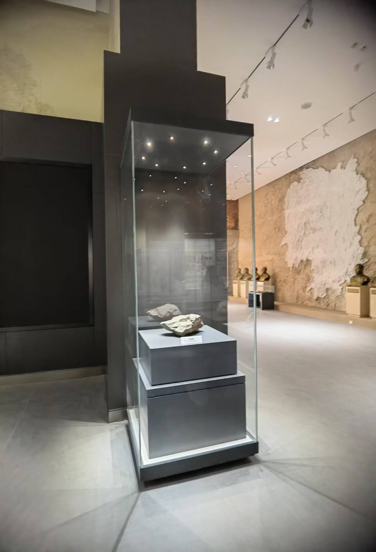 博物馆展柜样式区分指南
